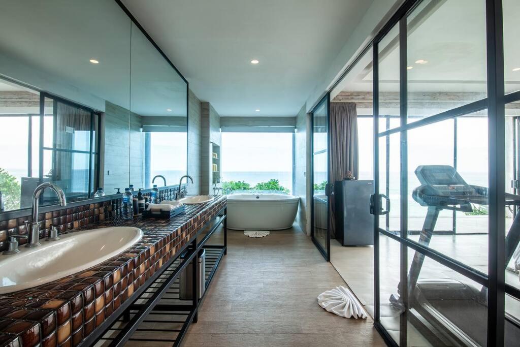 Nusa Dua Ocean View With Private Beach エクステリア 写真